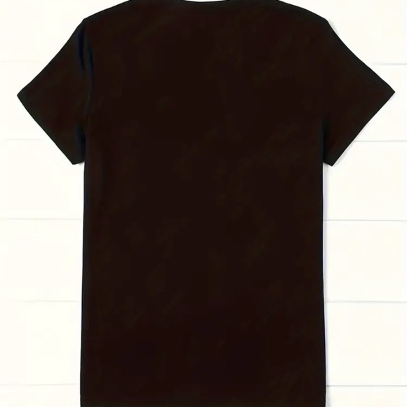 Tee // - Picture 4 of 5